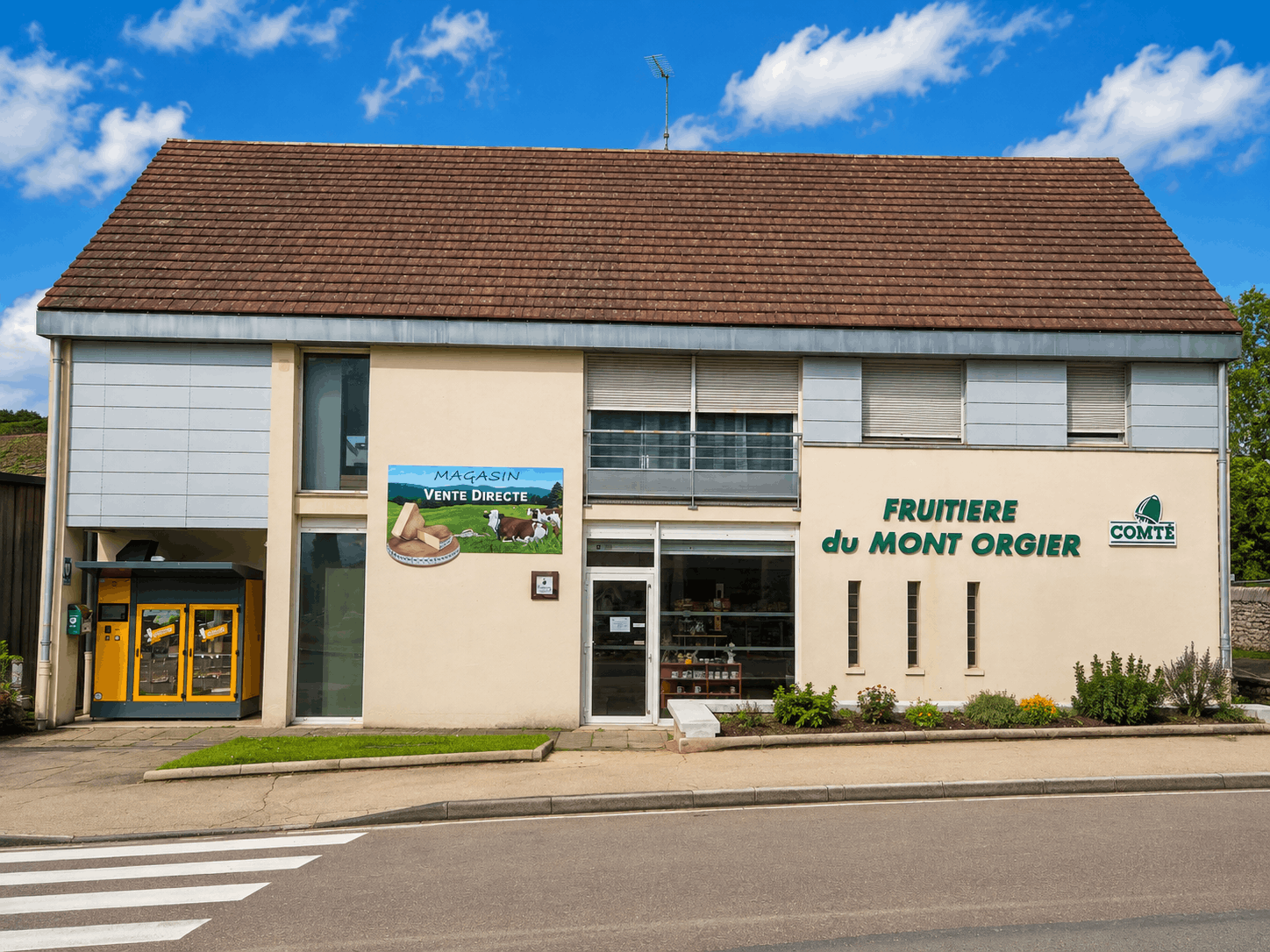 Fruitière du Mont Orgier à Orgelet, magasin de vente directe de Comté dans le Jura.