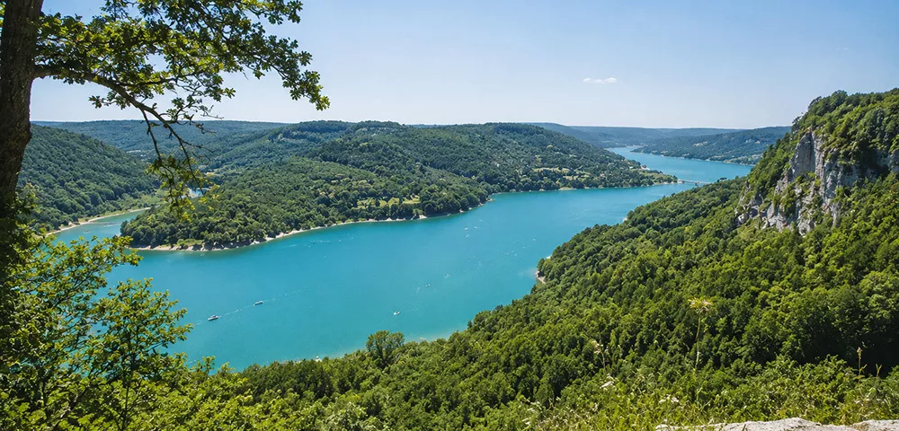Gîte dans le Jura : quel secteur choisir pour vos vacances ?